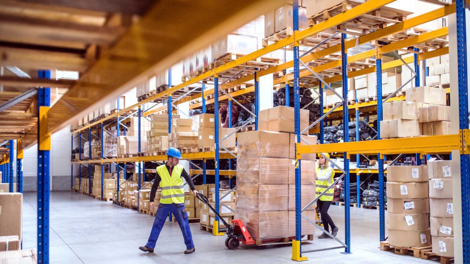 Estanterías Push back cómo funcionan y sus beneficios InnovaciónDigital360